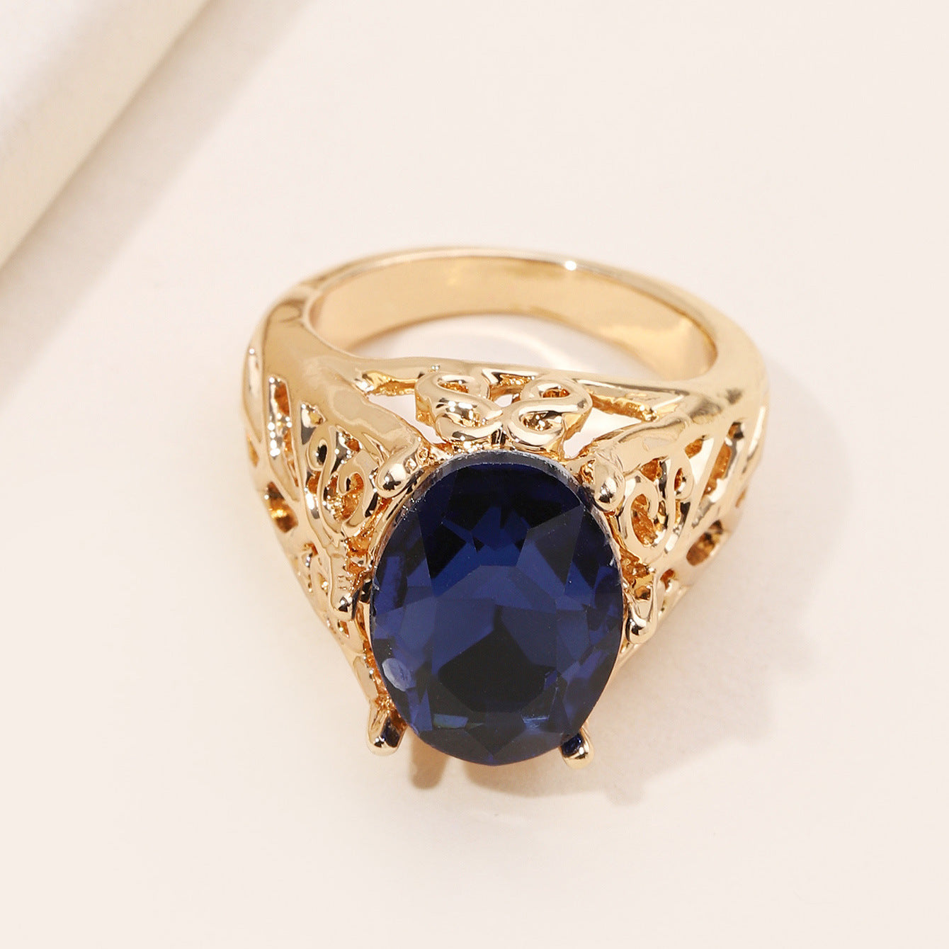 Gold Inlaid Blue Zircon Women's Minimalist Creative Ring
