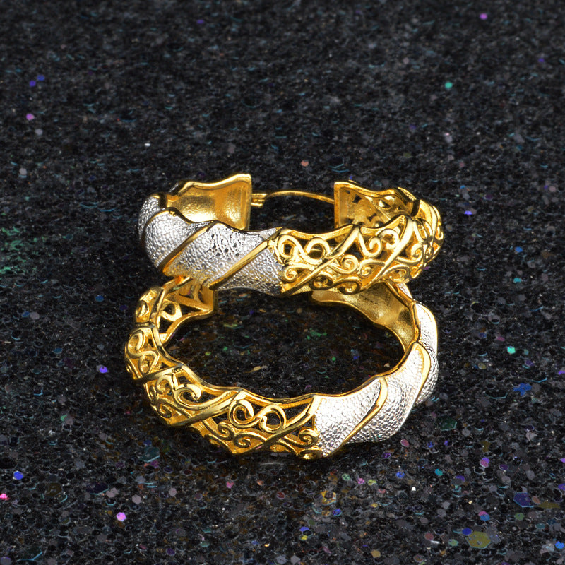 High-grade Light Luxury Hollow Stud Earrings